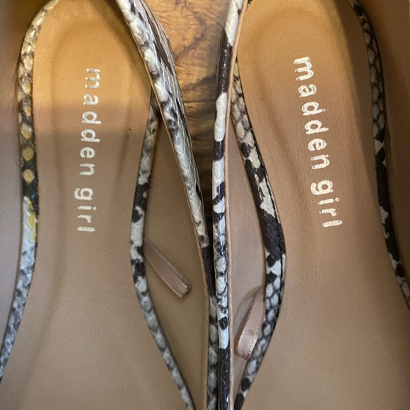 Madden Girl Flats - Picture 2 of 5